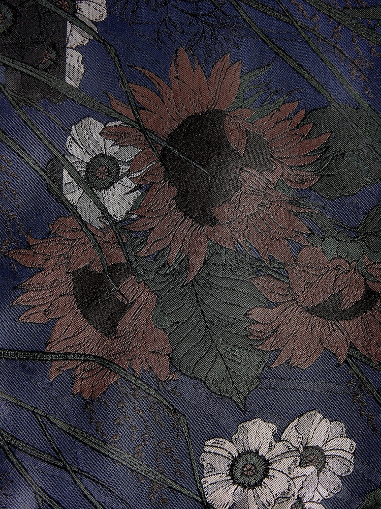 Forest Green/Navy Blue Floral Silk Tie And Pocket Square Set - Image 5 of 5