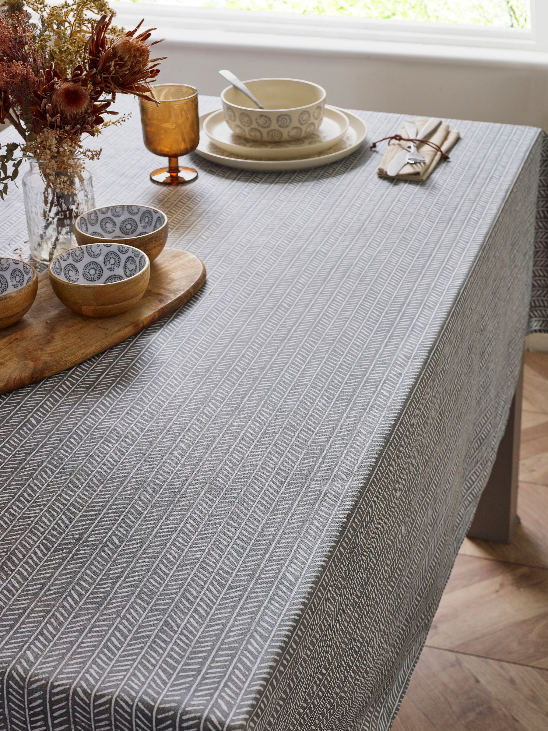 Tablecloths uk discount