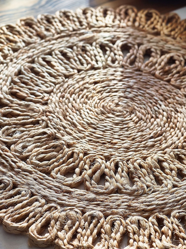 Set of 2 Natural Jute Woven Placemats - Image 2 of 3
