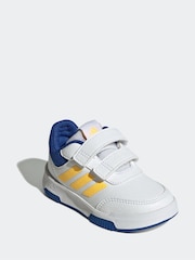 Model albastru/galben - Pantofi sport cu cârlig și buclă adidas White/Pink Tensaur - Imaginea 4 din 8