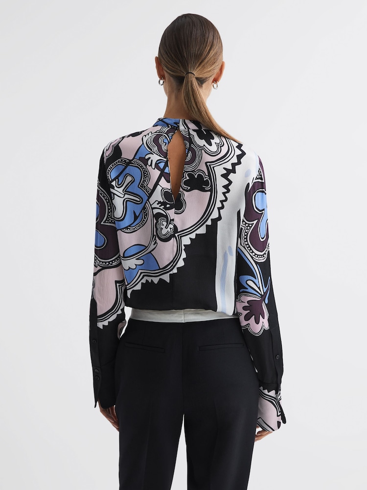 Reiss Black Sevanna Printed Pleat Front Blouse - Image 4 of 4