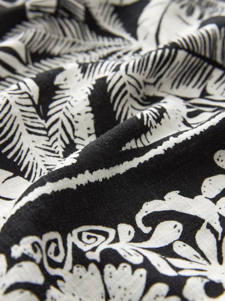 Black on White Linen Blend Sleeveless Shift Dress - Image 6 of 6