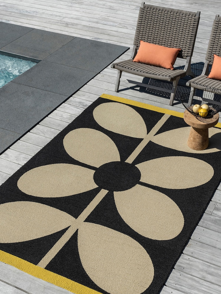 Orla Kiely Black Giant Sixties Stem Outdoor Rug - Image 1 of 4
