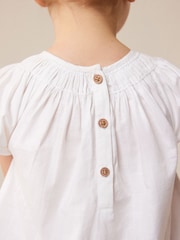 Weiß - Bluse aus 100 % Baumwolle mit Flügelärmeln (3 M.–8 J.) - Bild 4 von 8