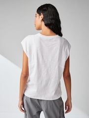 Witte basis - T-shirt van subkatoenen jersey in linnenlook met ronde hals en kapmouwtjes van 100% katoen - Image 3 of 7