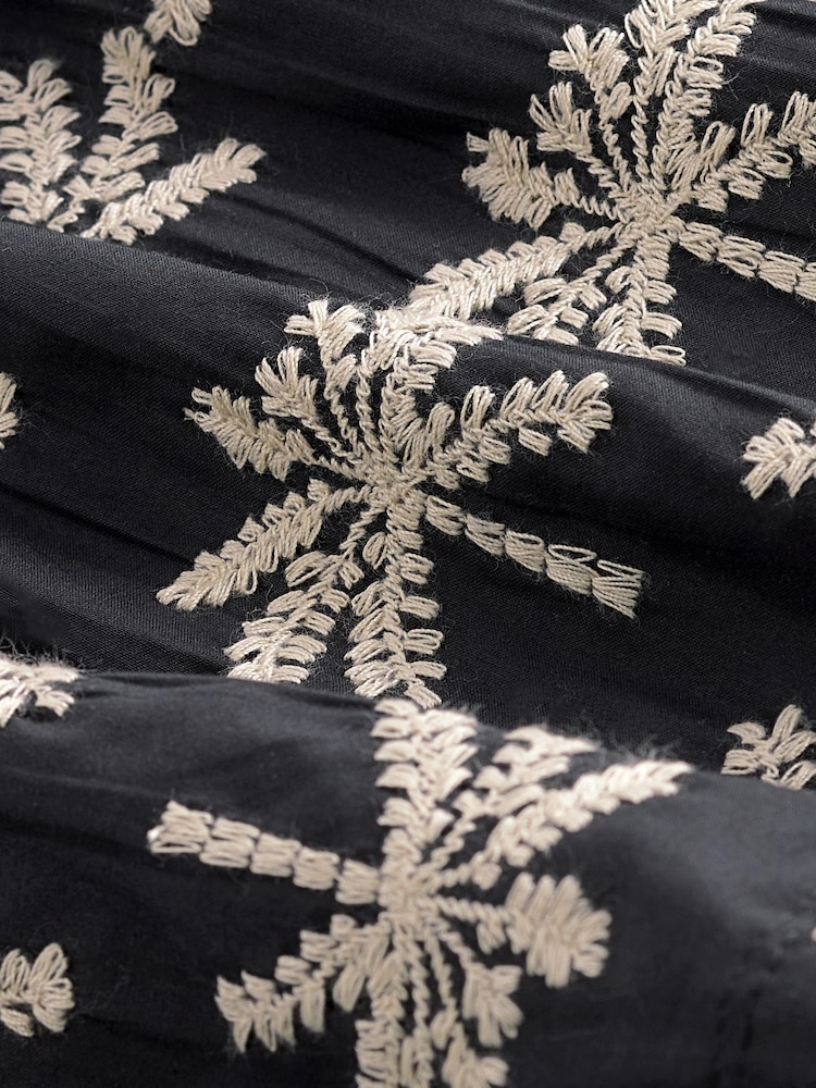 Black with Tan Broderie V-Neck Lace Detail Short Sleeve Top - Image 6 of 6