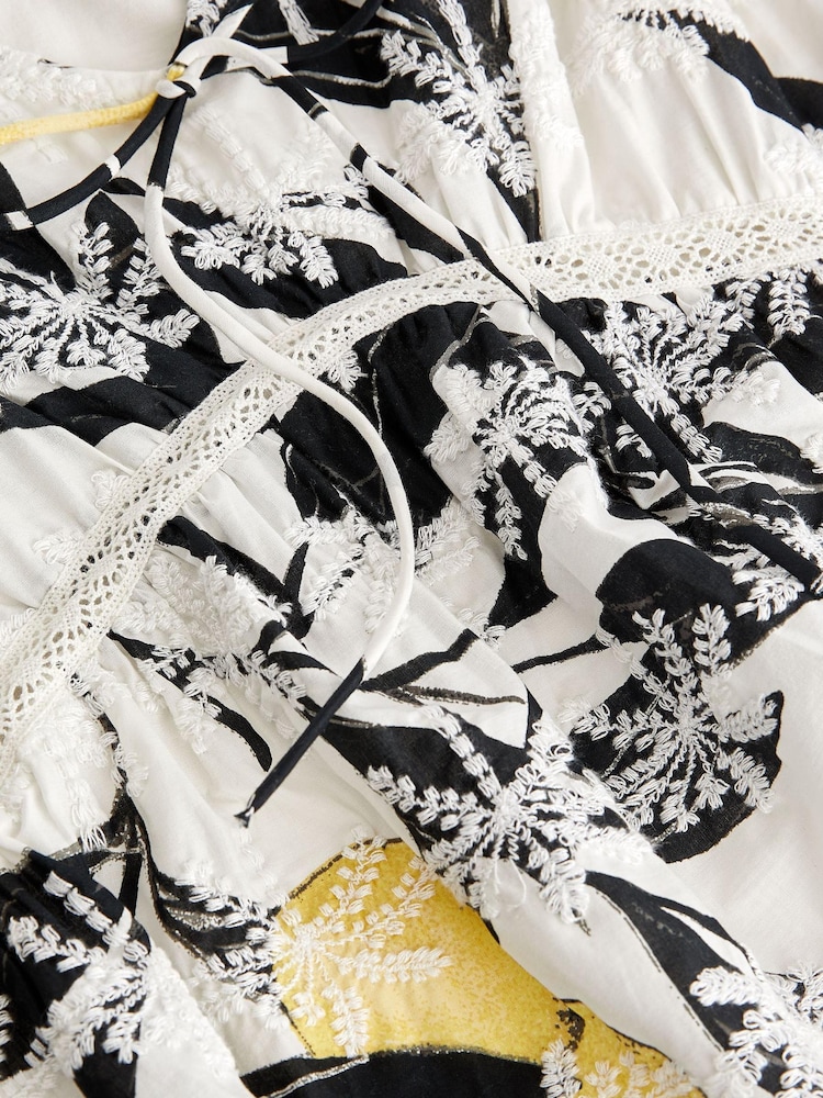 Ecru Lemon Print Broderie V-Neck Lace Detail Short Sleeve Top - Image 5 of 5