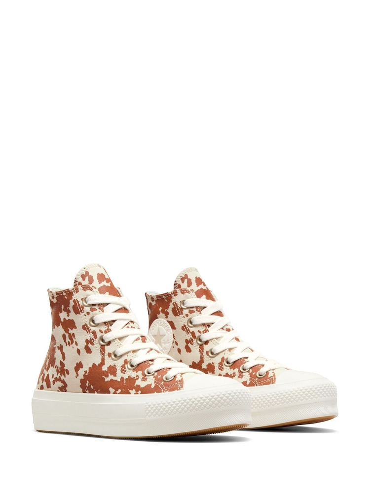 حذاء رياضي بقبة عالية ونعل مرتفع من الأمام Chuck Taylor All Star من Converse - Image 8 of 9
