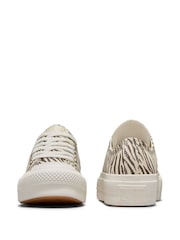 أحذية رياضية منخفضة طبعة جلد الفهد موديل Chuck Taylor All Star Lift Ox من Converse - صورة 3 من 16
