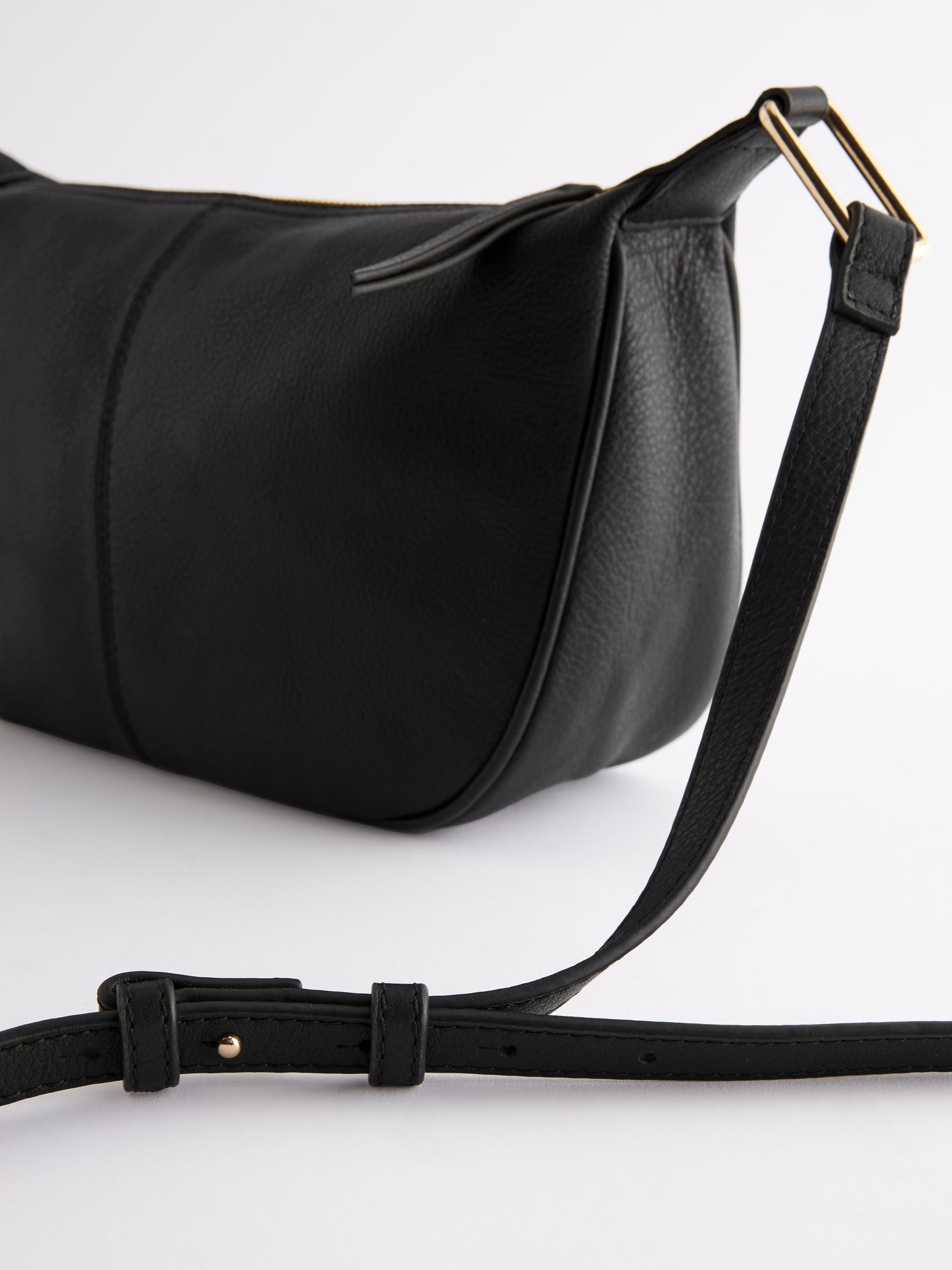 Plain black sling bag hot sale