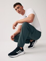 adidas Green Sportswear City Escape Premium Cargo Joggers - Image 4 of 5