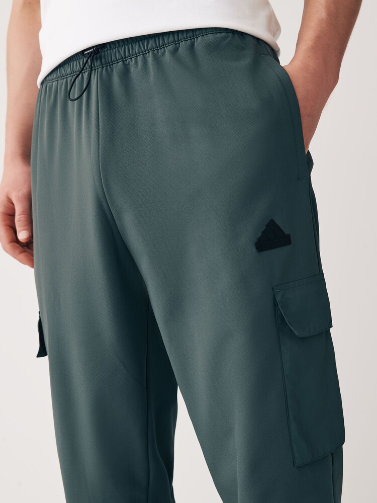 adidas Green Sportswear City Escape Premium Cargo Joggers - Image 5 of 5