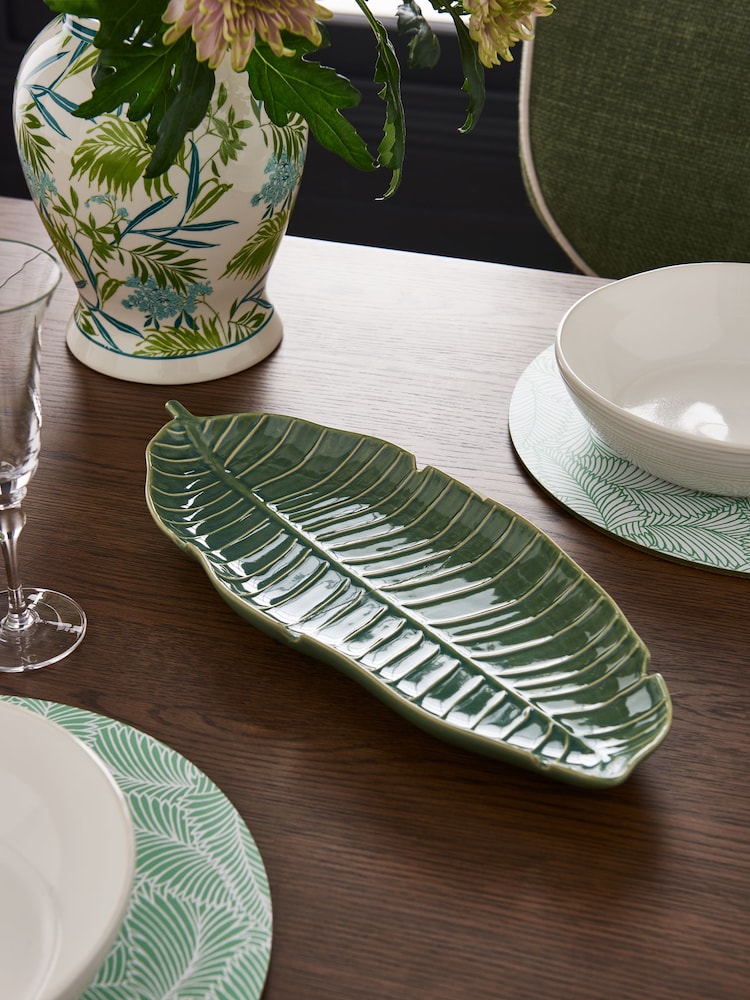 Nina Campbell Green Leaf Shaped Platter - Image 1 of 3