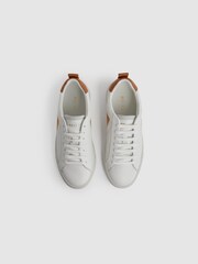 Reiss Fresh White Sonia Leather Side Stripe Trainers - Image 3 of 5