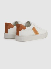 Reiss Fresh White Sonia Leather Side Stripe Trainers - Image 4 of 5