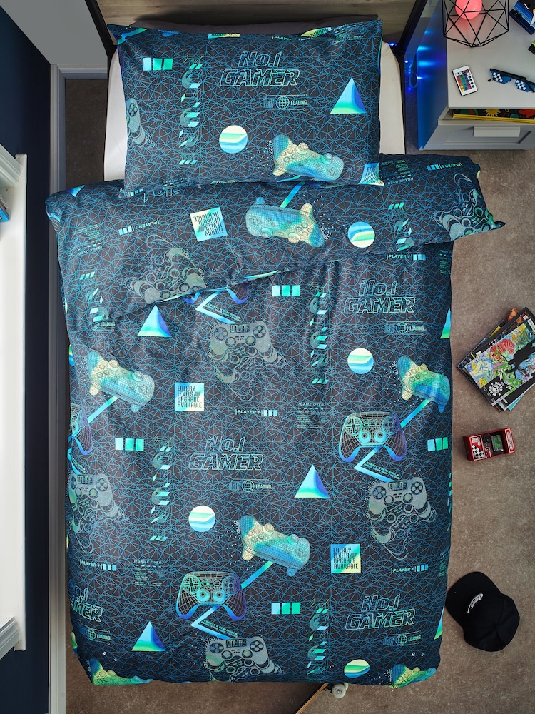 Green/Black Duvet Cover and Pillowcase Set - Image 3 of 4
