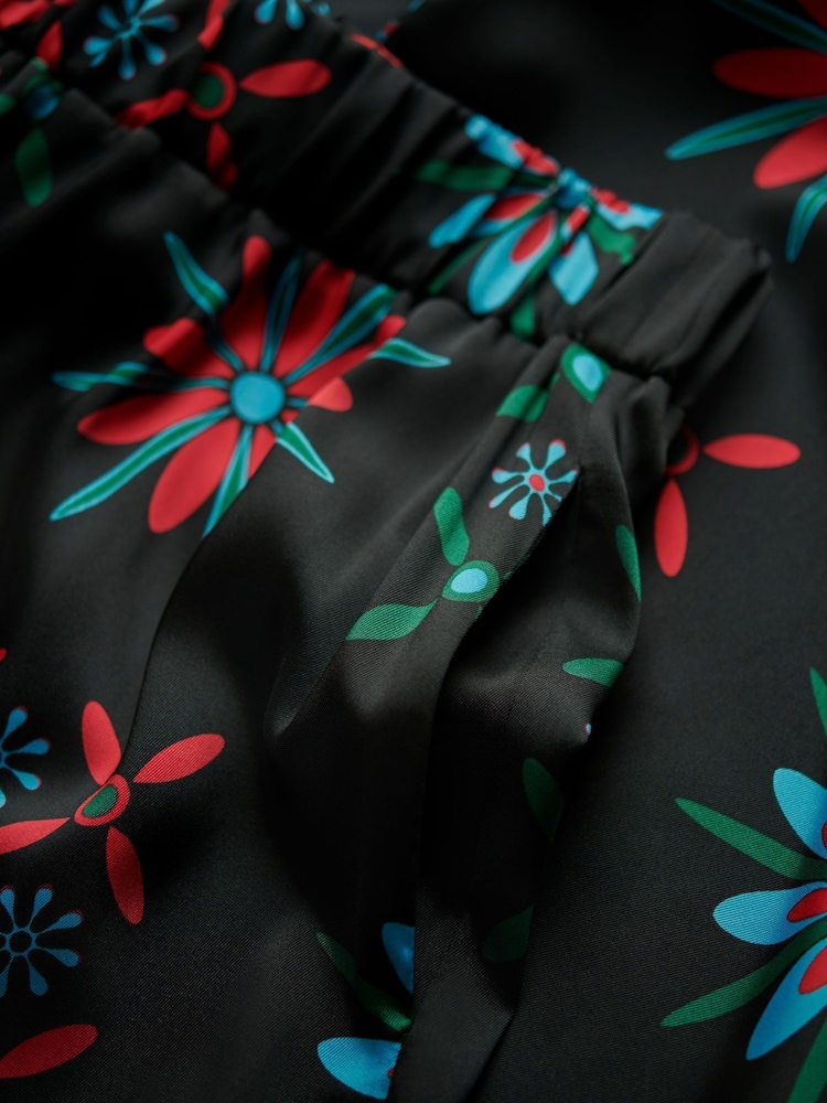 Another Sunday Satin Wide Leg Printed Trouser With Elasticated Waist In Print - Image 6 of 6 Another Sunday Satin Wide Leg Printed Trouser With Elasticated Waist In Print - Image 6 of 6