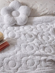 White Textured 100% Cotton Quilted Daisy Throw - Image 2 of 6