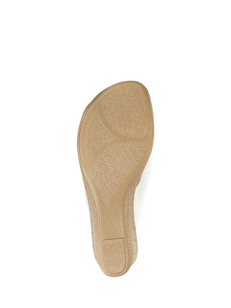 Pavers White Pavers Toe Post Wedge Sandals - Image 5 of 5