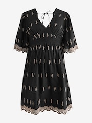 Schwarz - Umstandsmode Kleid mit Lochstickerei - Bild 6 von 8