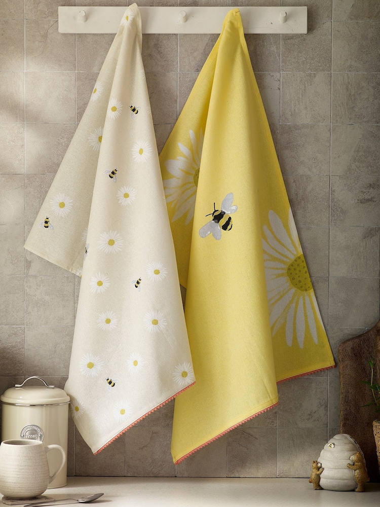 Yellow Bee And Daisy 100% Cotton Tea Towels Set of 2 - Image 1 of 4 Yellow Bee And Daisy 100% Cotton Tea Towels Set of 2 - Image 1 of 4