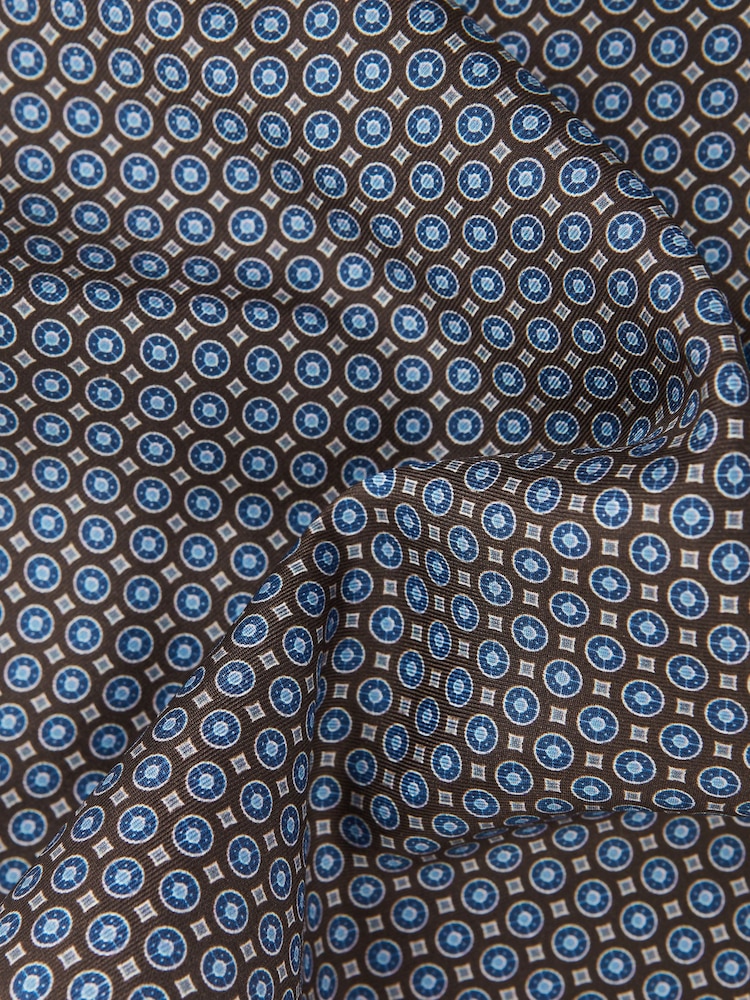 Reiss Chocolate/Navy Montecristo Silk Printed Pocket Square - Image 5 of 5