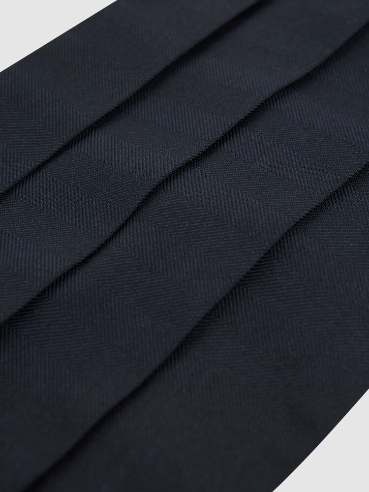 Reiss Navy Gavi Herringbone Cummerbund - Image 4 of 4