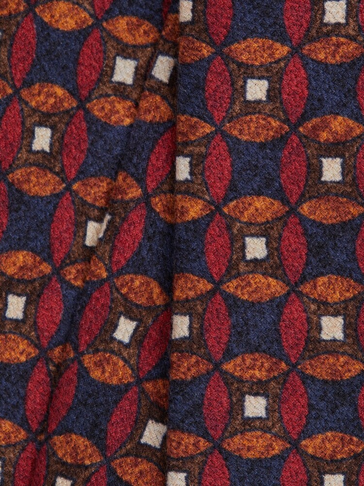 Reiss Navy/Red Capri Silk Geometric Design Tie - Image 5 of 5 Reiss Navy/Red Capri Silk Geometric Design Tie - Image 5 of 5