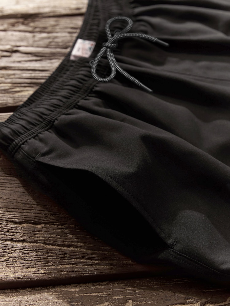 Noir - Shorts de bain essentiels - Image 7 of 10