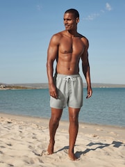 Eisgrau - Essential Badeshorts - Bild 2 von 10