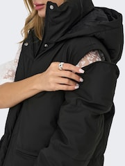ONLY Black Longline 2-In-1 Water Repellent Padded Coat and Gilet - Image 5 of 7