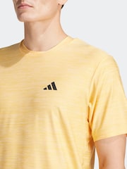 Orange - adidas Train Essentials Training T-Shirt mit Stretch - Bild 5 von 7