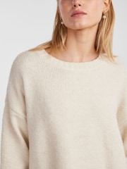 PIECES Cream Oversized Round Neck Longline Jumper - Image 4 of 5