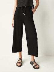 Schwarz - Culotte aus Jersey - Bild 1 von 8