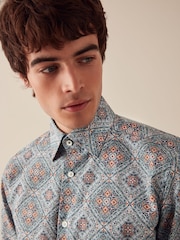 Green/Burgundy Red Geometric Regular Fit Printed Trimmed Shirt - Image 4 of 7