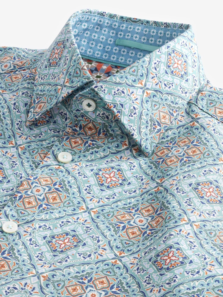 Green/Burgundy Red Geometric Regular Fit Printed Trimmed Shirt - Image 7 of 7