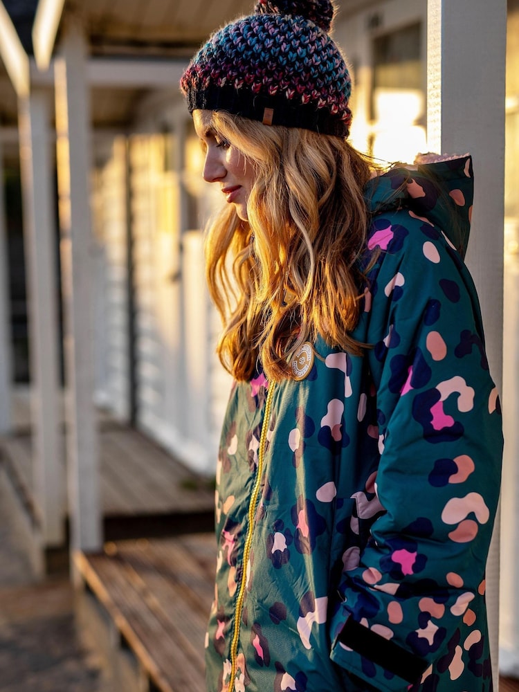 Brakeburn Blue Leopard Spot Chinook Changing Robe - Image 5 of 5