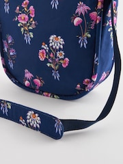 حقيبة ماسنجر كبيرة مقوسة من Cath Kidston - Image 12 of 13