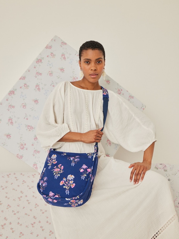 حقيبة ماسنجر كبيرة مقوسة من Cath Kidston - Image 2 of 13