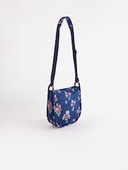 حقيبة ماسنجر كبيرة مقوسة من Cath Kidston - Image 9 of 13