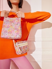 Rosa/Creme/Blümchenmuster - Cath Kidston Utility-Kameratasche mit Umhängeriemen - Bild 2 von 14