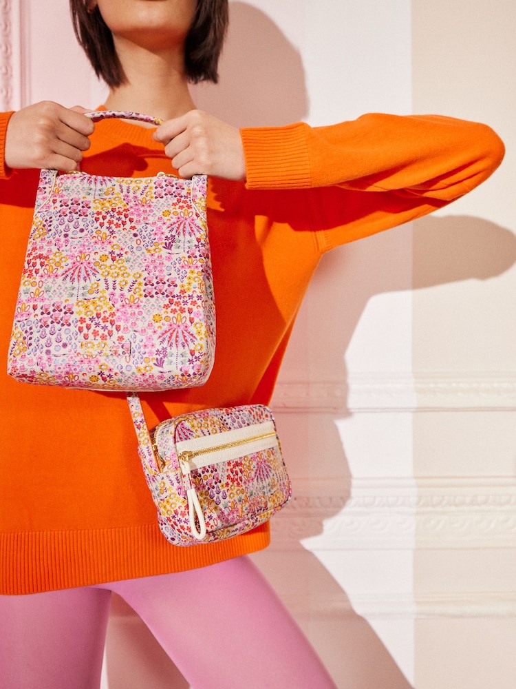 Rosa/Creme/Blümchenmuster - Cath Kidston Utility-Kameratasche mit Umhängeriemen - Bild 2 von 14