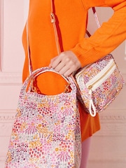 Rosa/Creme/Blümchenmuster - Cath Kidston Utility-Kameratasche mit Umhängeriemen - Bild 8 von 14