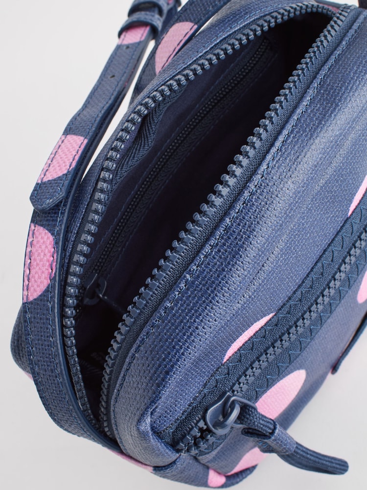 Marineblau mit Tupfen - Cath Kidston Utility-Kameratasche mit Umhängeriemen - Bild 11 von 11 Marineblau mit Tupfen - Cath Kidston Utility-Kameratasche mit Umhängeriemen - Bild 11 von 11