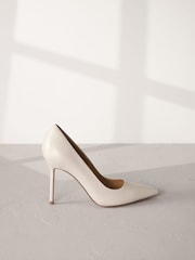 Osso branco - Premium Forever Comfort® Leather Point Toe Court Shoes - Imagem 1 de 1