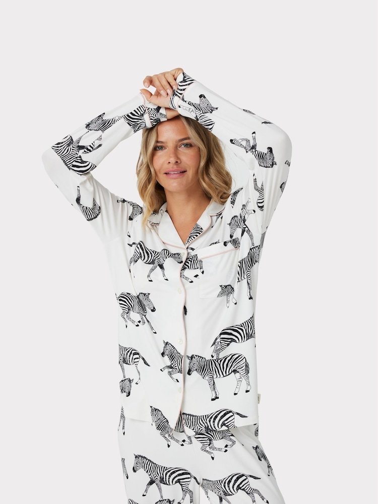 Chelsea Peers Bedrucktes Pyjama-Set mit Knopfleiste - Bild 2 von 8