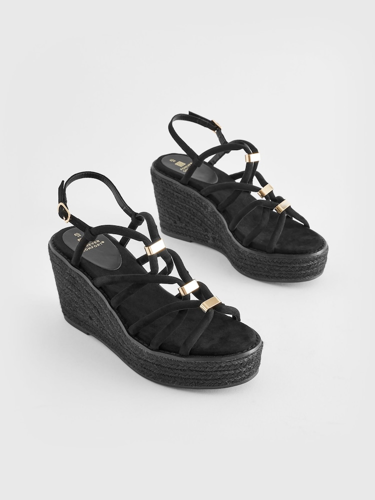 Schwarz - Forever Comfort® Schuhe mit Keilabsatz und Metalldetails - Bild 1 von 6 Schwarz - Forever Comfort® Schuhe mit Keilabsatz und Metalldetails - Bild 1 von 6