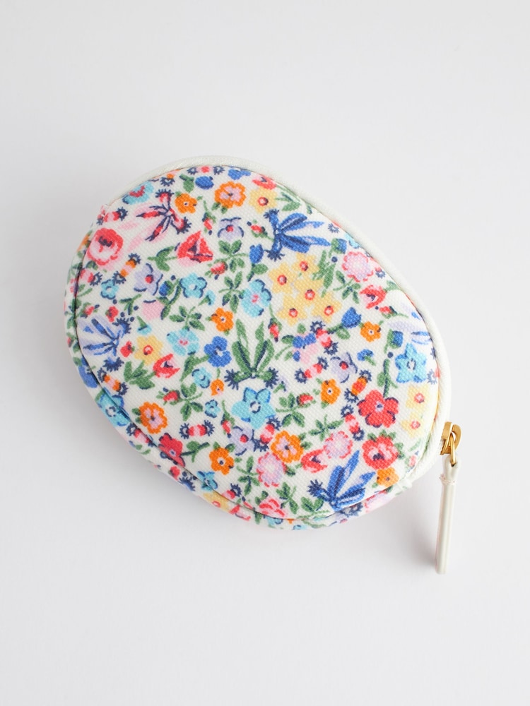 أزرق/أصفر زهور - محفظة مستديرة قطن 100% مزودة بجيب من Cath Kidston - صورة 2 من 4