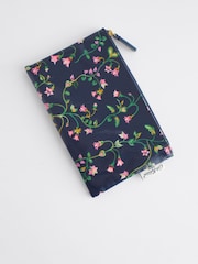 Marineblau mit floralem Muster - Cath Kidston, flache Geldbörse mit Reißverschluss aus 100 % Baumwolle - Bild 2 von 3