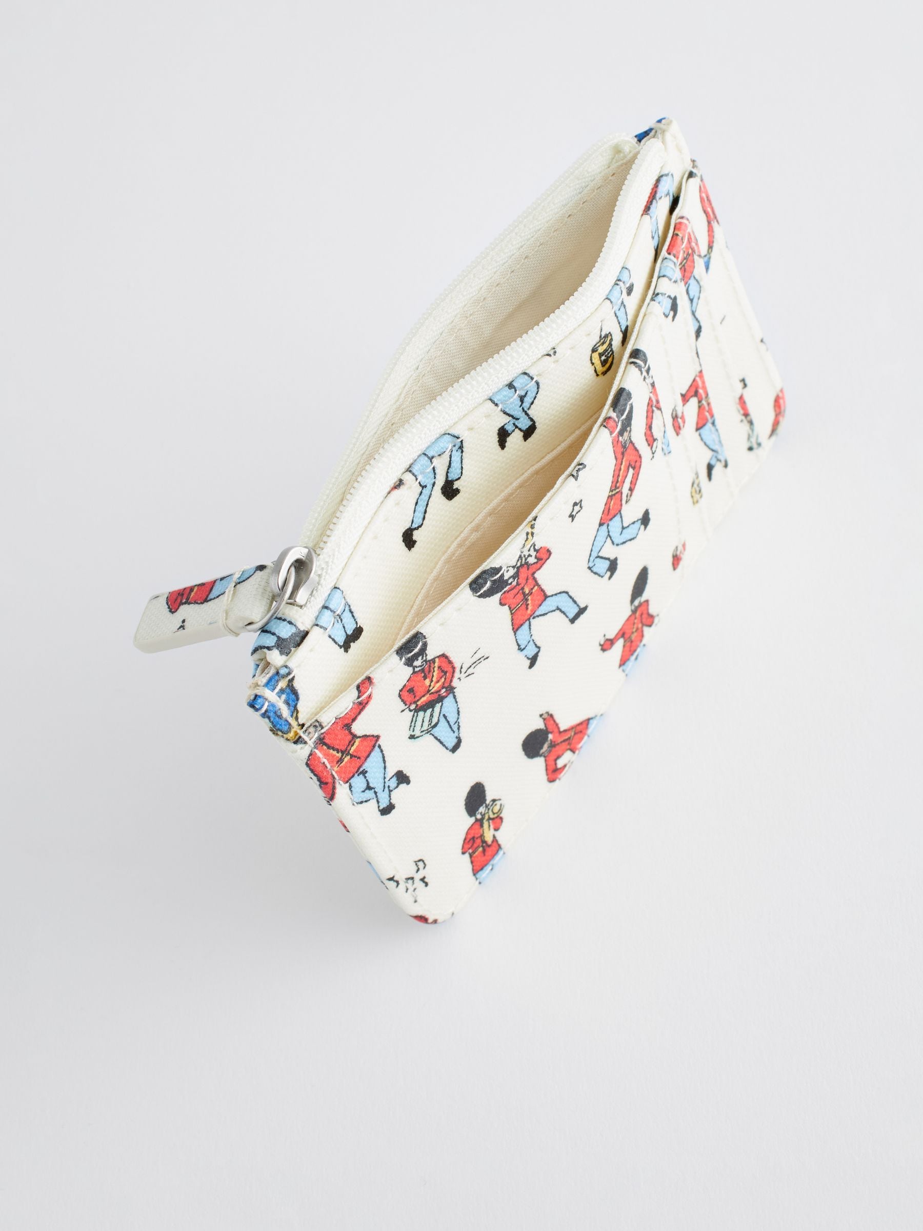 Cath Kidston ラージ化粧バッグ ジッパー メイク収納 ロンドン キャス キッドソン ジャパン on X: 